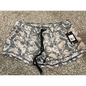 PJ Salvage Women's‎ Pajama Shorts size medium Snake Print NWT
